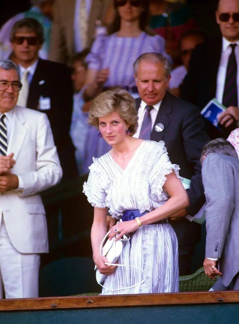 困境中解救 困境中解救