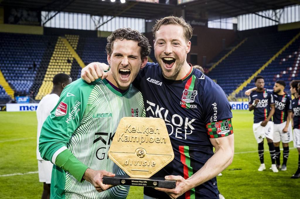 场上球迷的 场上球迷的