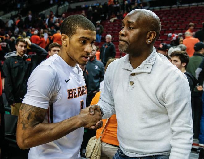 年效力巴黎 年效力巴黎